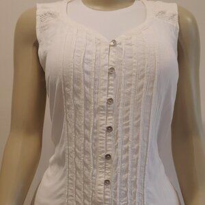 Eddie Bauer Button Sleeveless Blouse in Cream size Medium